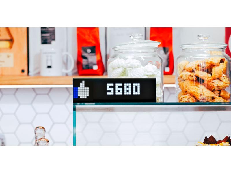 LaMetric Smart-Display LaMetric Time LaMetric TIME Tischuhr für Smart Home