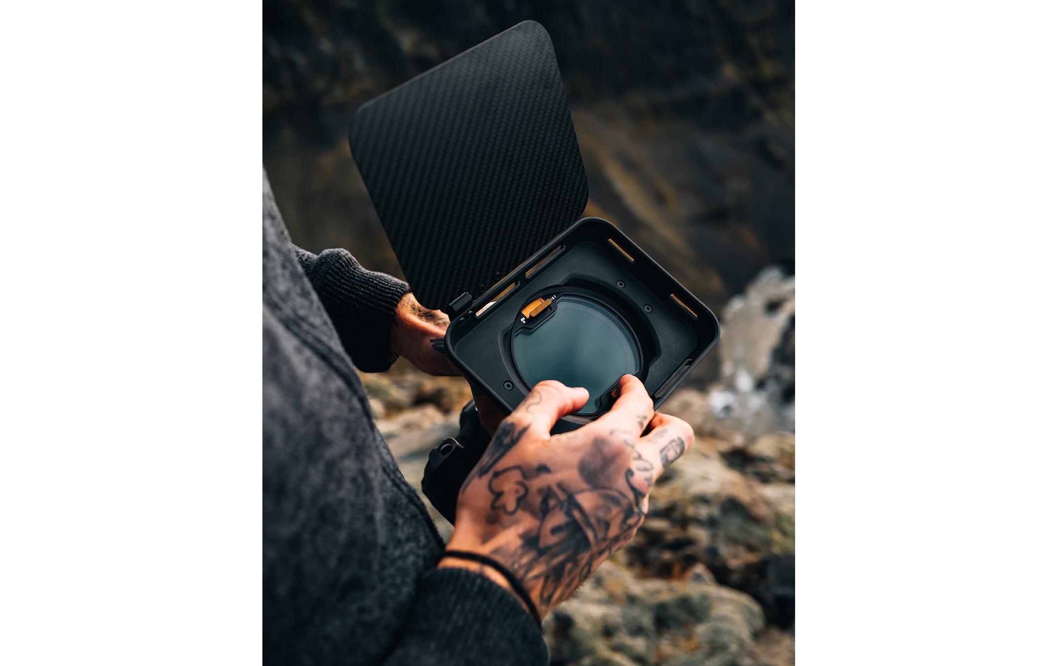 Recon Directors Kit VND Matte Box – McKinnon Edition<br>Kompaktes Snap-on-Mattbox-System mit Filter