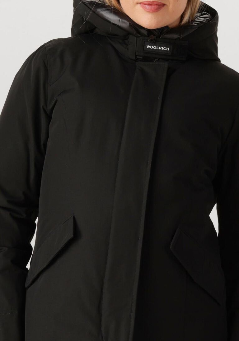 zwarte woolrich winterjassen arctic parka