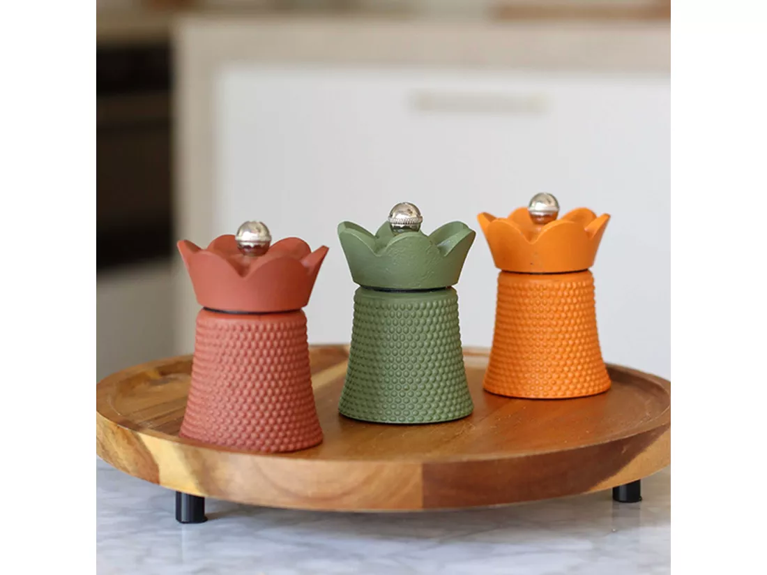 Ogo Living - Moulin A Poivre / Sel En Fonte Et Acier Paprika Ht 8cm Hawai