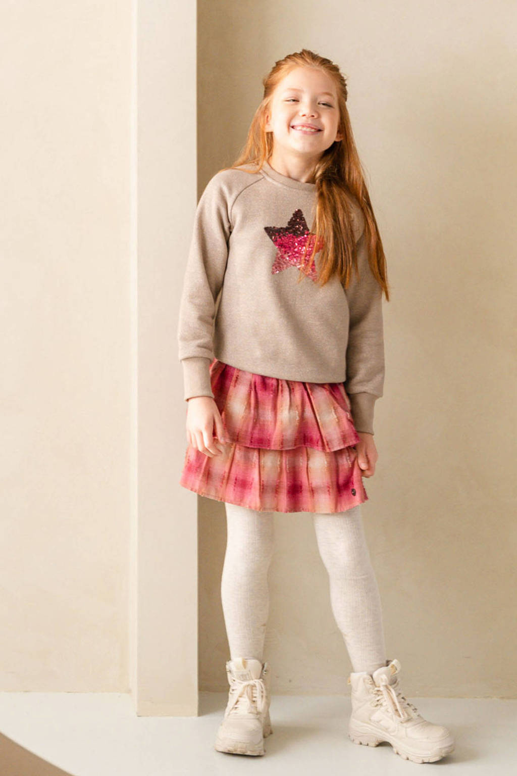 Like Flo sweater Davina met printopdruk en pailletten lichtbruin