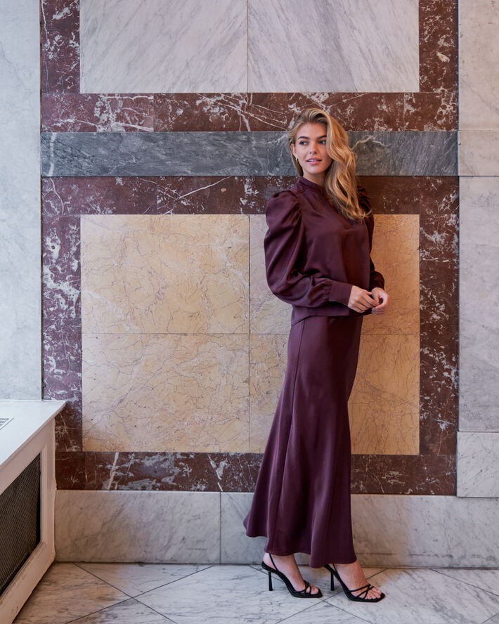 Neo Noir Vicky Heavy Sateen Skirt Burgundy