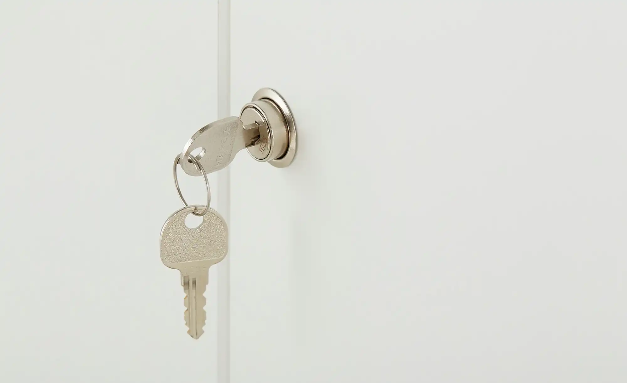 Schrank mit Schloss Multiraumkonzept