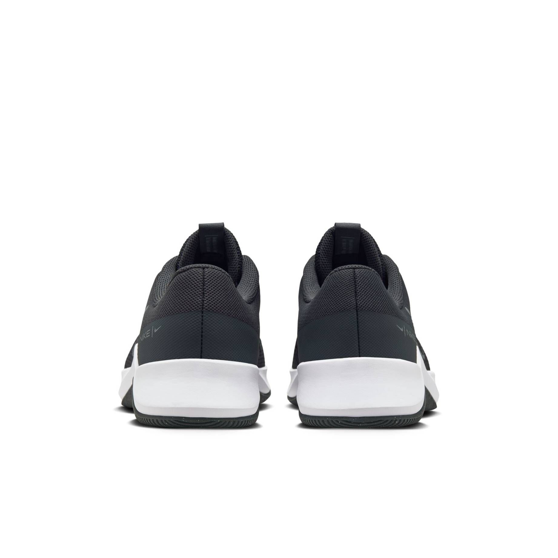 Nike| Herren Trainingsschuhe MC TRAINER 2