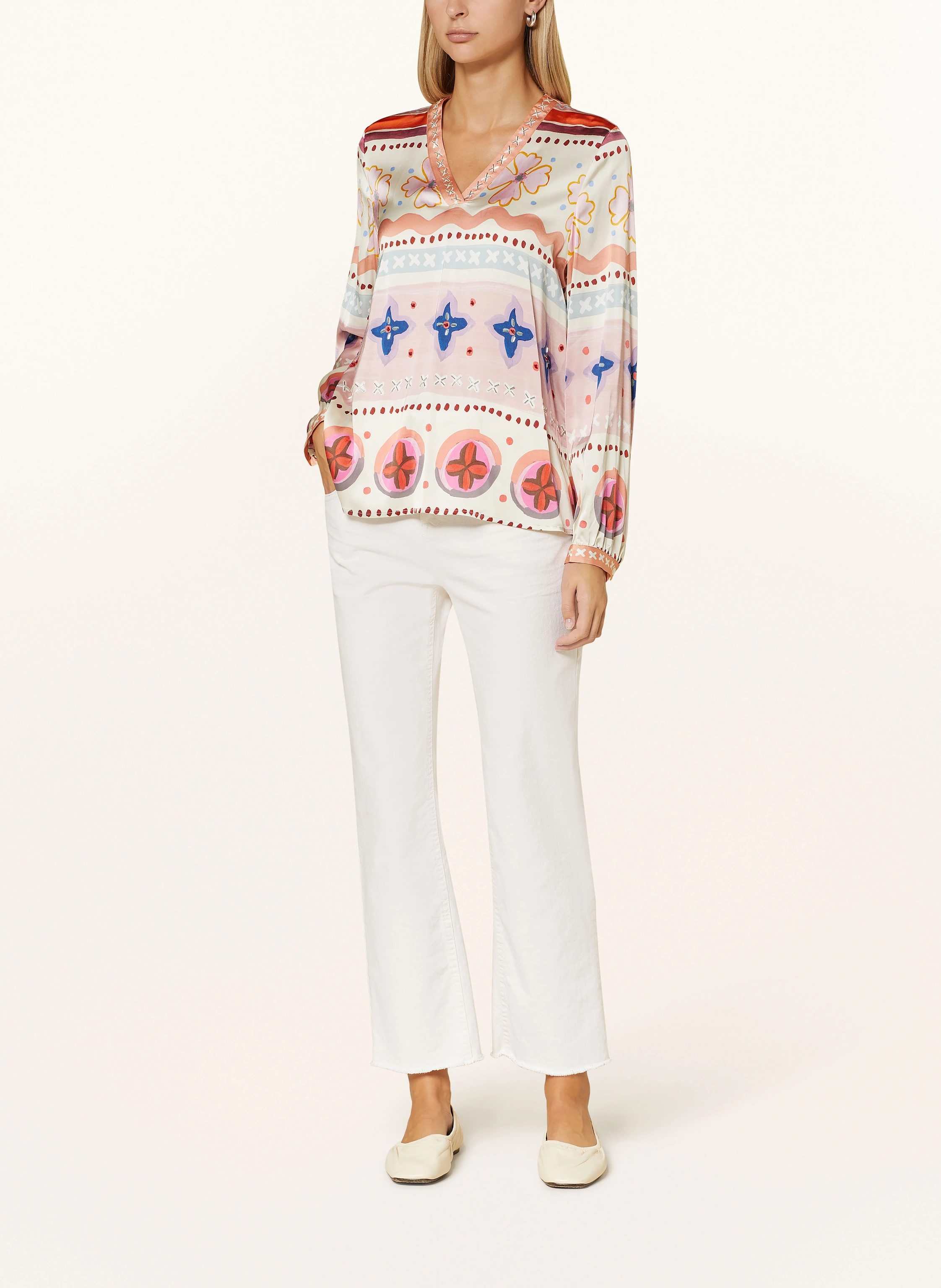 Grace Blusenshirt aus Satin mit Schmucksteinen