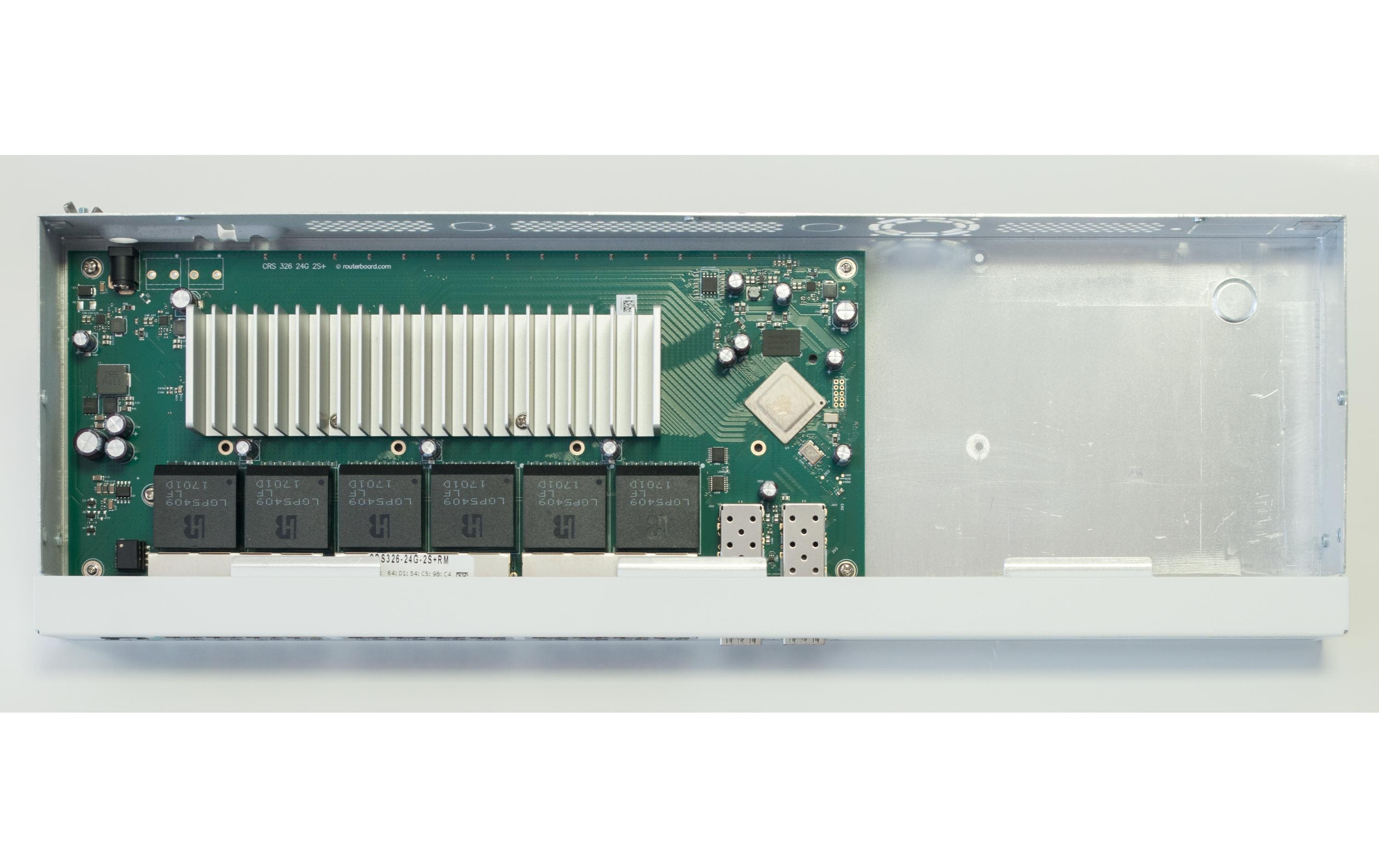 Switch CRS326-24G-2S+RM 24 Port<br>Cloud Router Switch