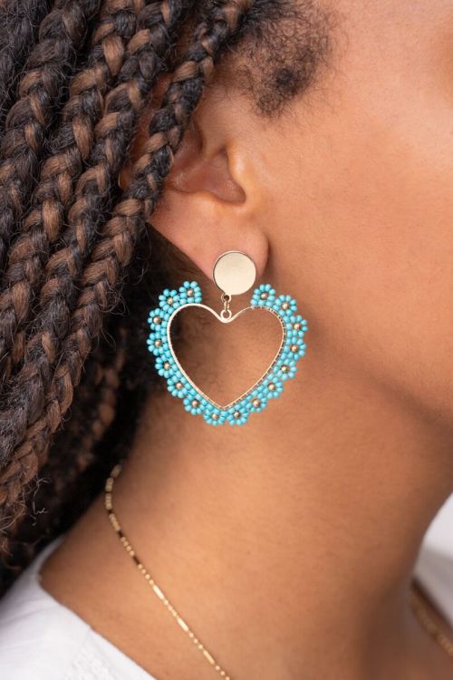 Statement oorbellen met blauw bloemetjes hart