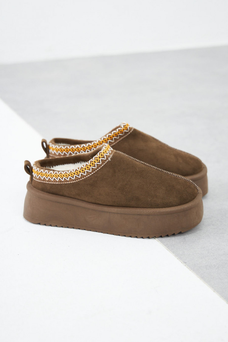 Bottines chaussons en velours compensés
