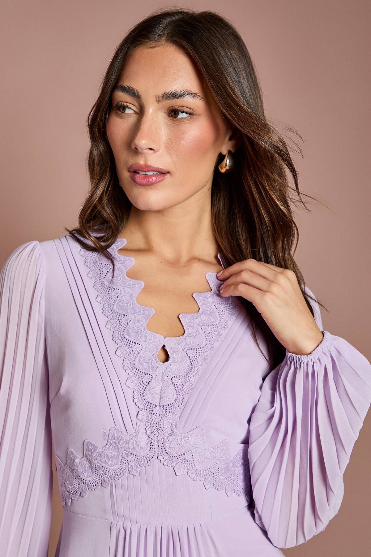 Coast Robe Maxi à Détails Plissés et Finitions en Dentelle