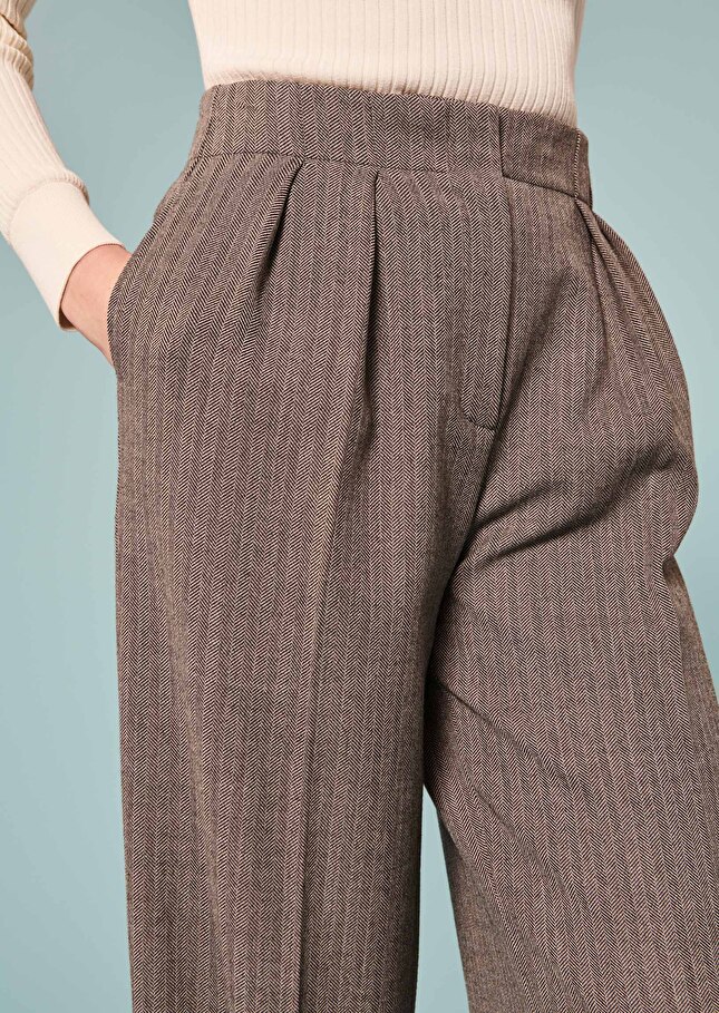 Pantalon Parigigris en laine chevrons