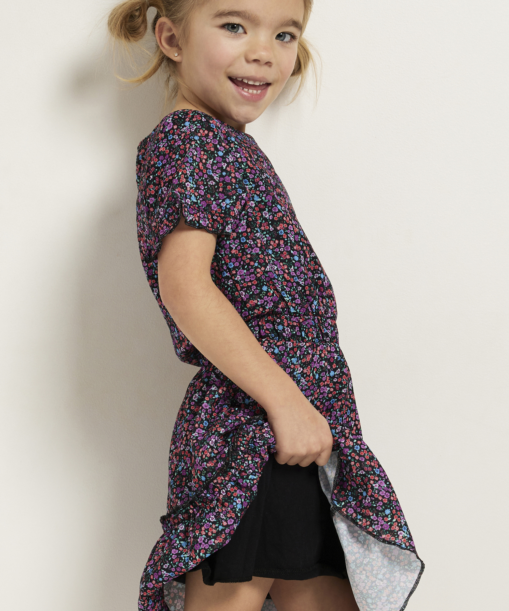 jurk met ruches en bloemenprint