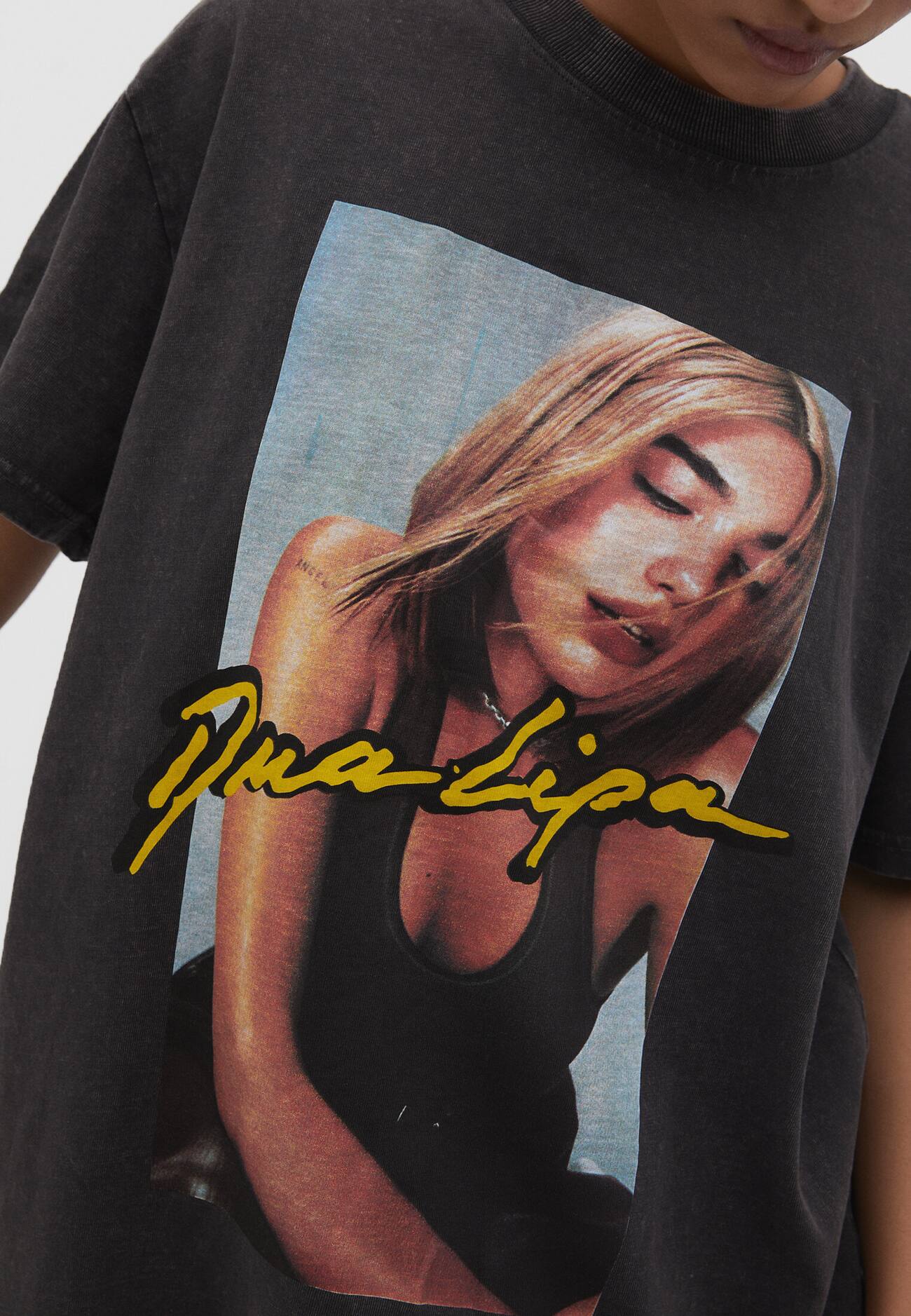 Camiseta com o logo da Dua Lipa