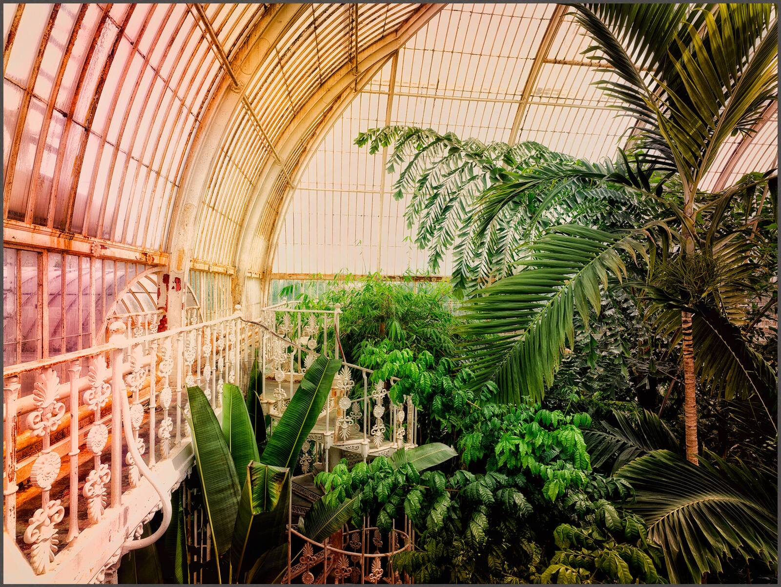 Kew Gardens II by Werner Pawlok - Limited Edition. Edition of: 150. Signed.