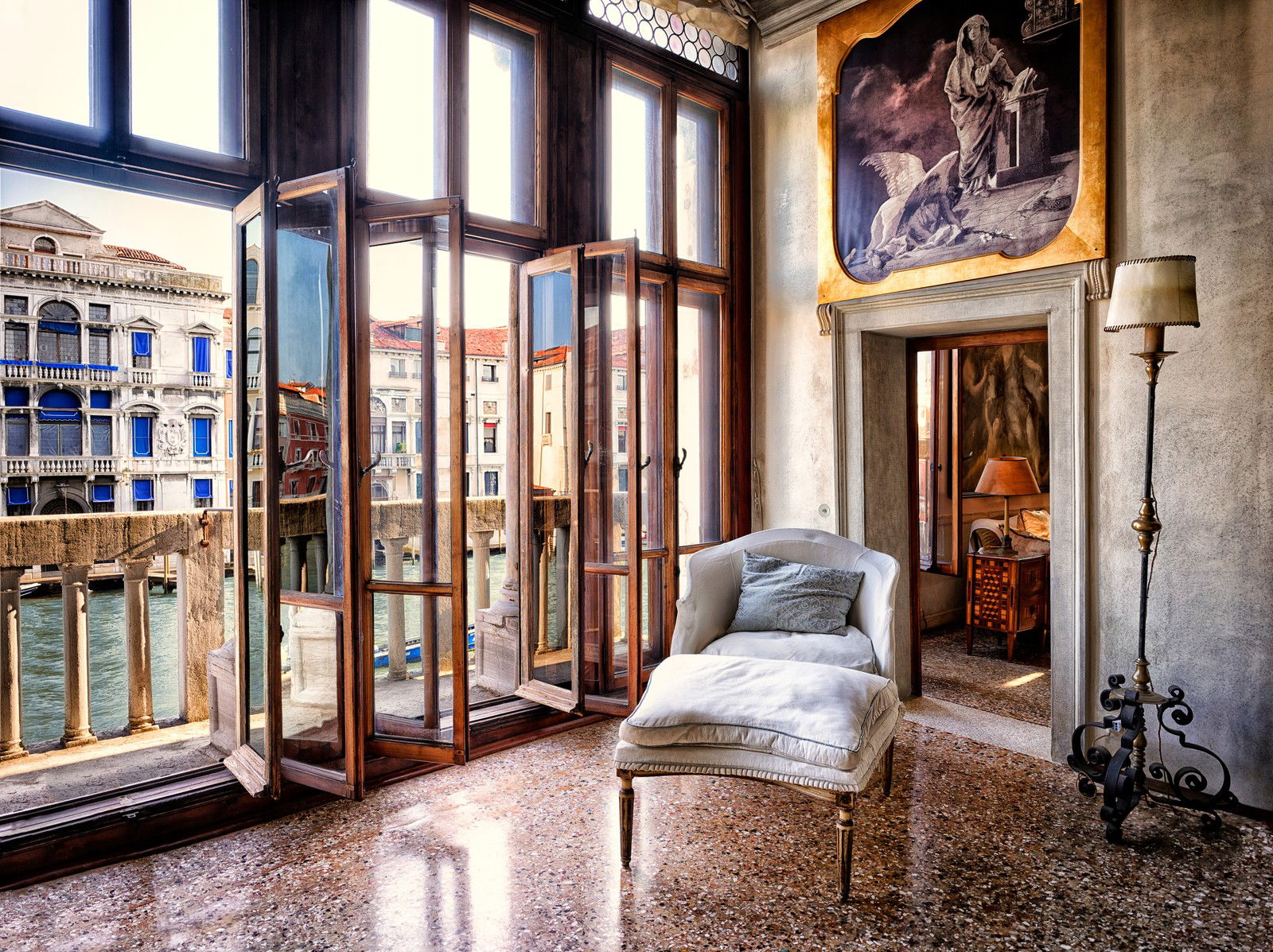 Palazzo di Victoria II by Werner Pawlok - Limited Edition. Edition of: 150. Signed.