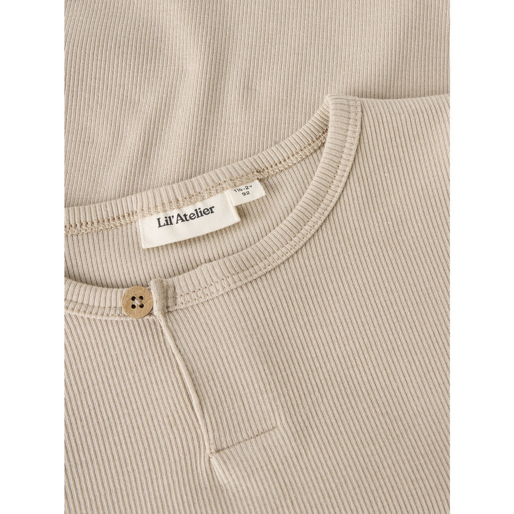 Køb Lil'Atelier Oxford Tan Nmmlago Ls Slim Top Lil