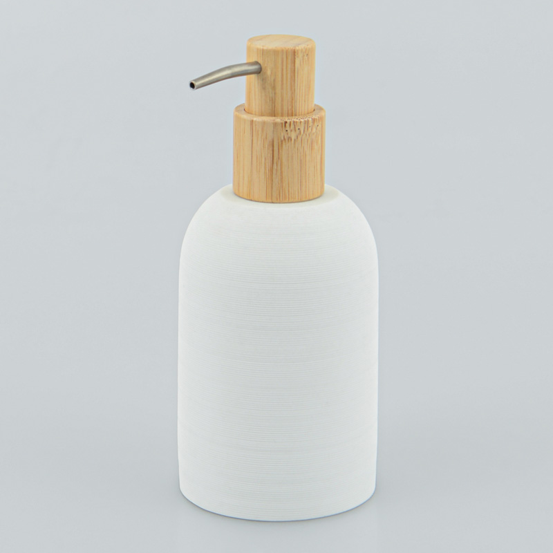 Pompe à savon blanche