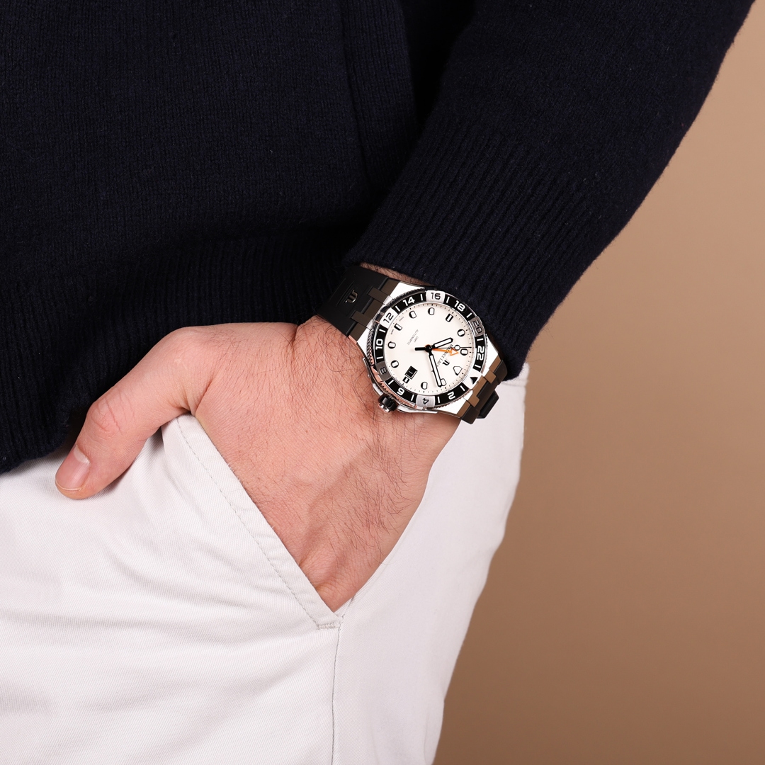 Maurice Lacroix Aikon Venturer GMT Automatik