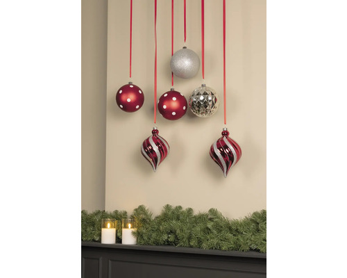Verpakking van 6 plastic kerstballen, zilver en rood