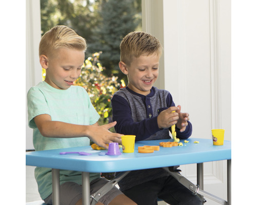 Lifetime 4-zits kleutermeubelset bestaande uit: 2 banken, tafel, blauw kunststof