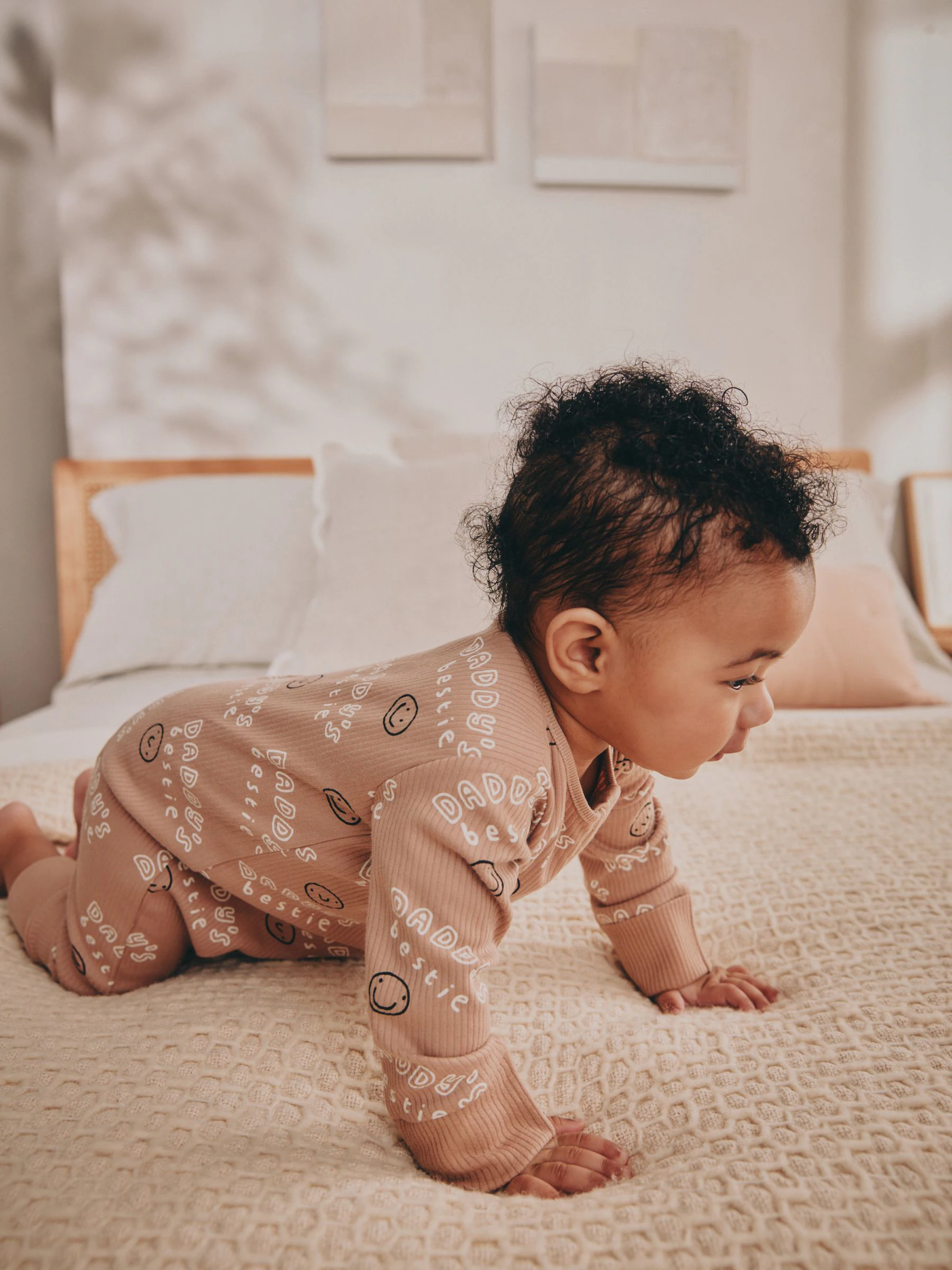 Neutraal - Family Two Way Zip Footless Baby Sleepsuit (0-18mths)