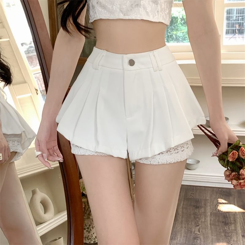Metonymph - Hoge taille, effen geplooide kanten shorts