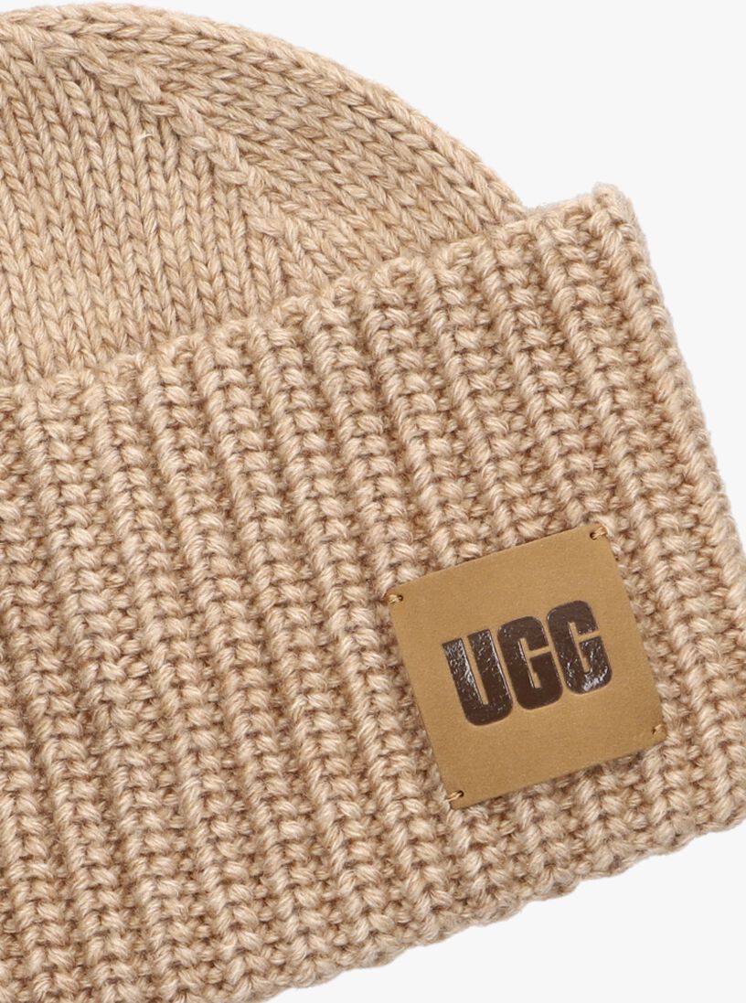 UGG camel ugg muts exaggerated cuff beanie