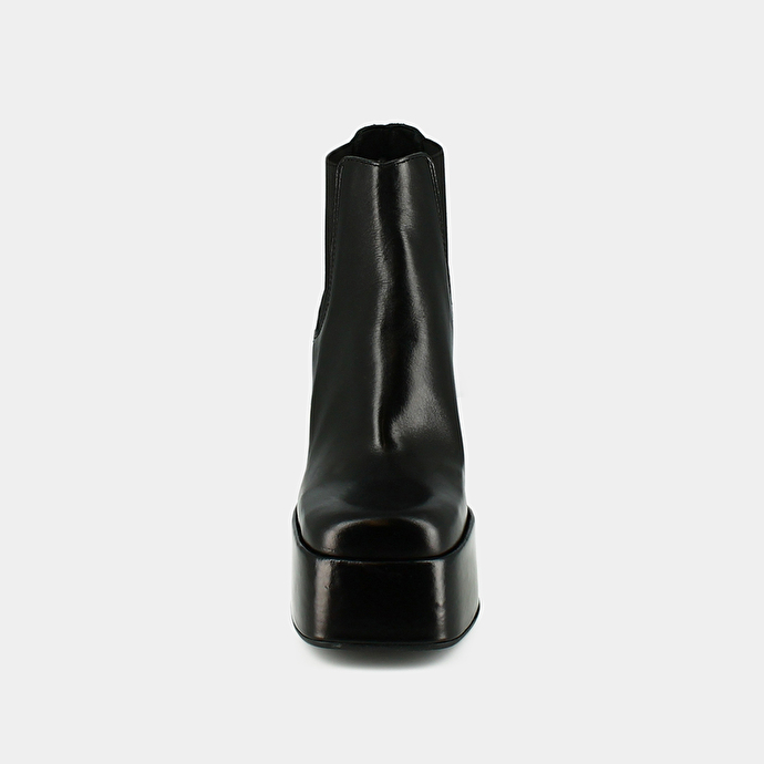 Boots à plateformes et bouts carrés  en cuir noir