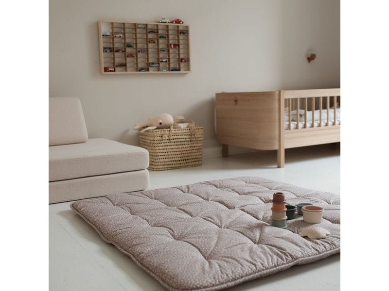 emma & noah Krabbeldecke Blume Berry 120 x 120 cm Dick gepolstert für sicheren Krabbelspass