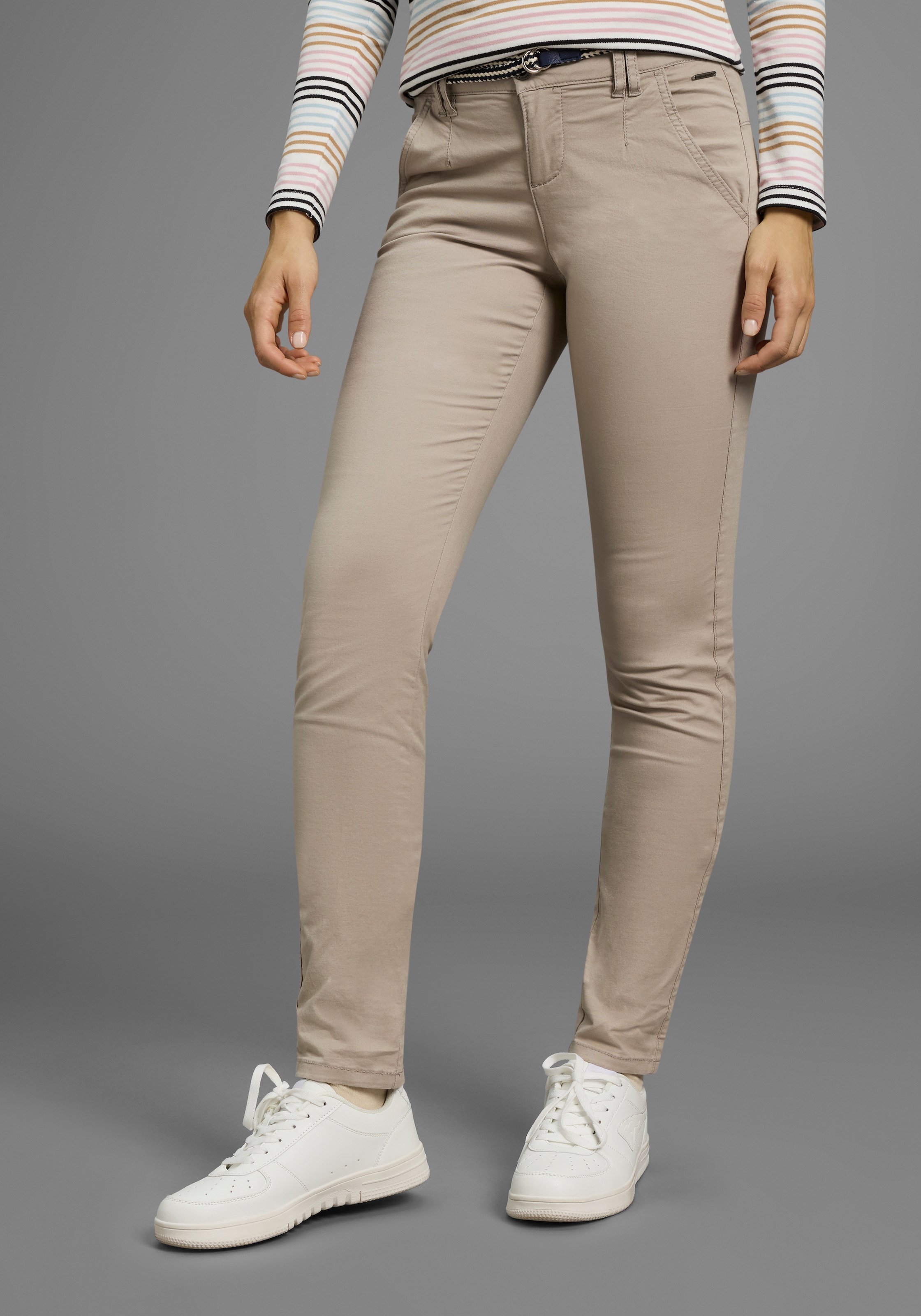 KangaROOS Chinohose  in schmaler Form, mit Kordel zu binden