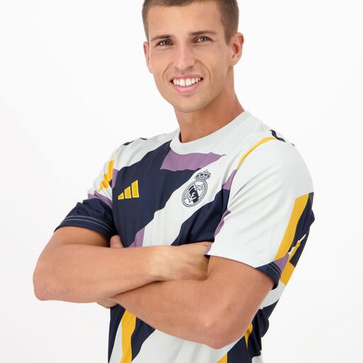 Camisa do Real Madrid para a pré-jogo da temporada 23/24