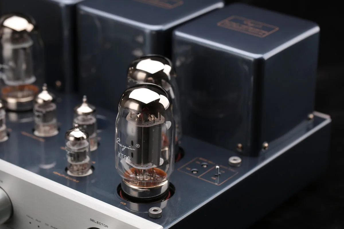 Cayin CS-55A KT88 Silver Amplis à tubes