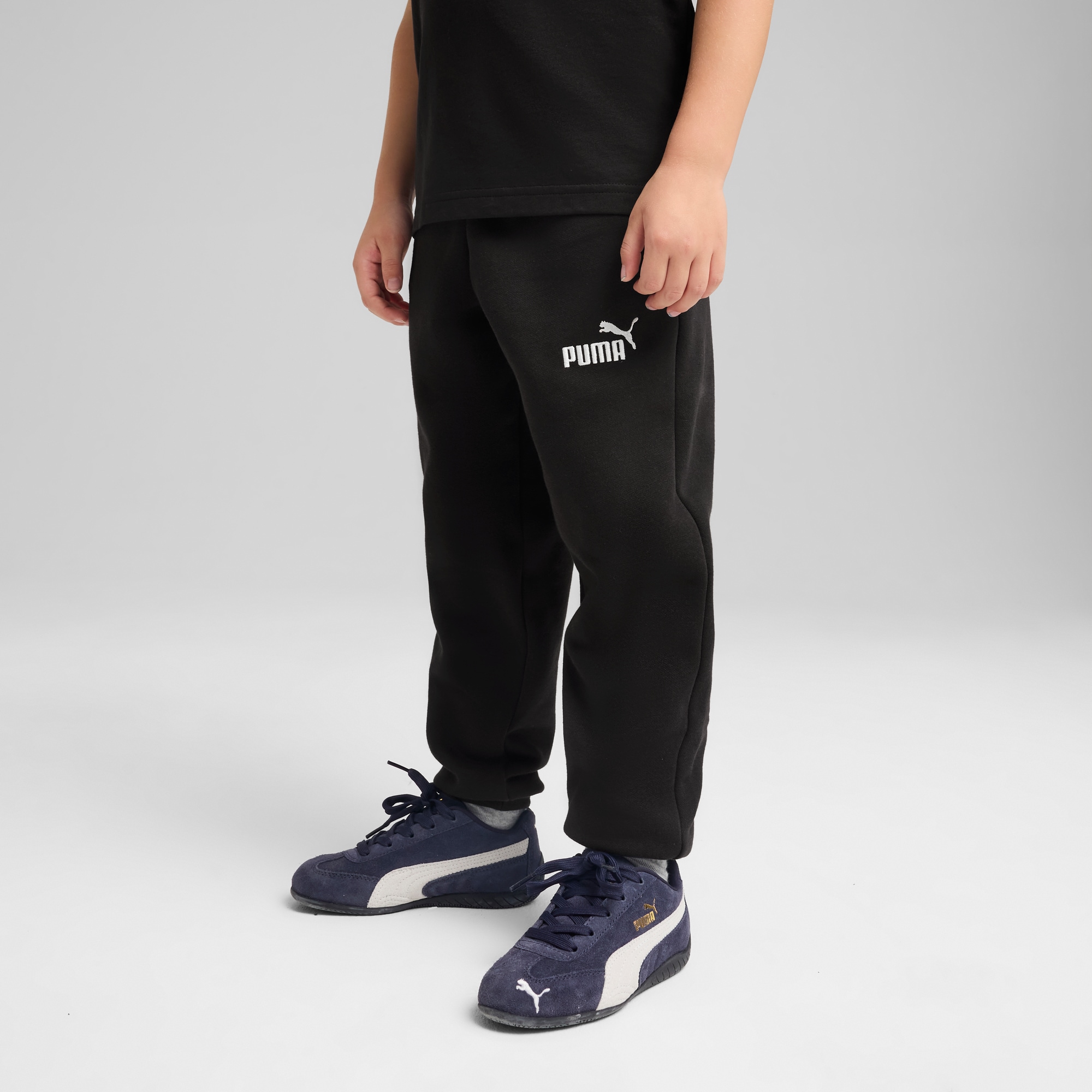PUMA Trainingshose »ESS SMALL NO.1 LOGO SWEATPANTS FL PS«