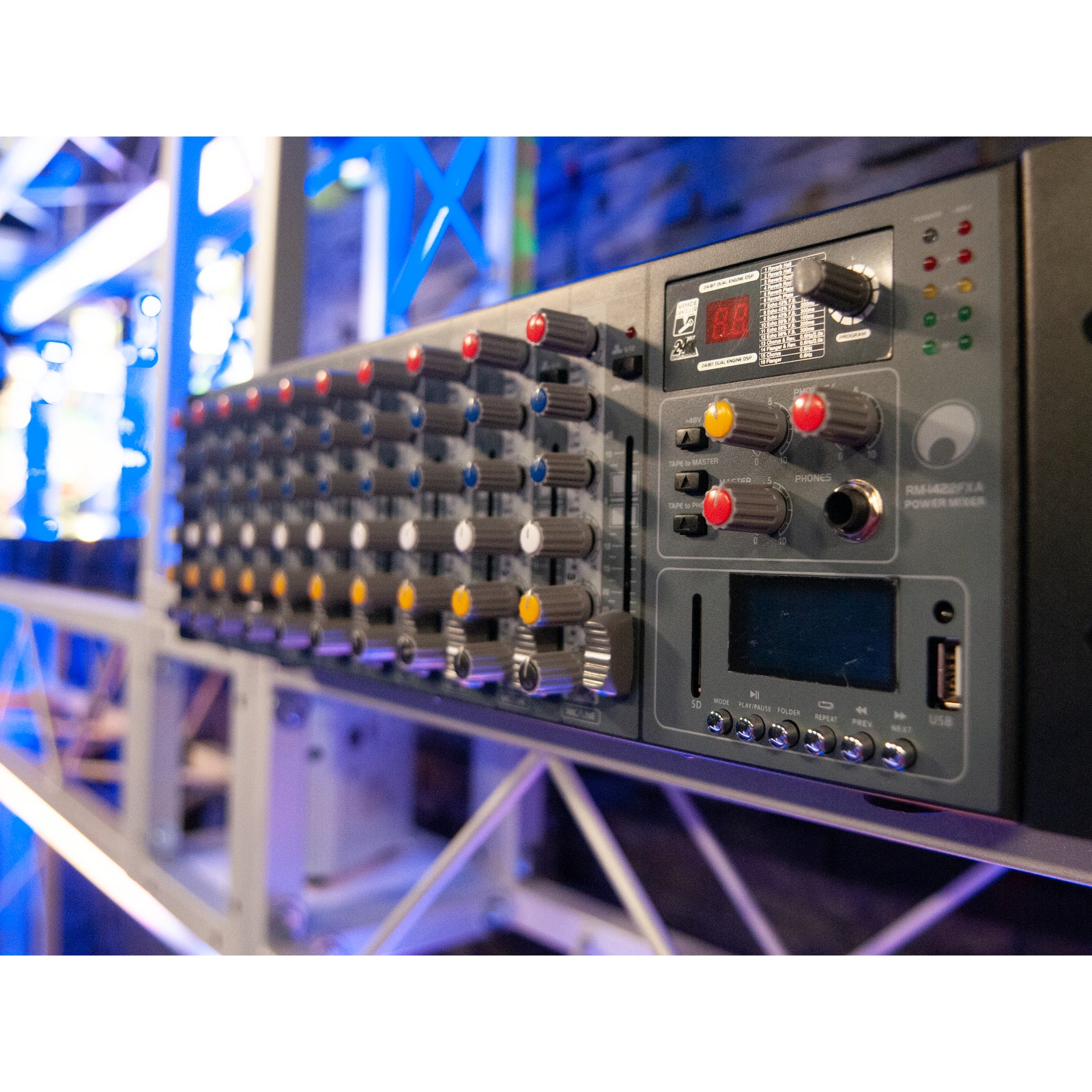 Omnitronic RM-1422FXA USB rack power mixer met Bluetooth en MP3-speler