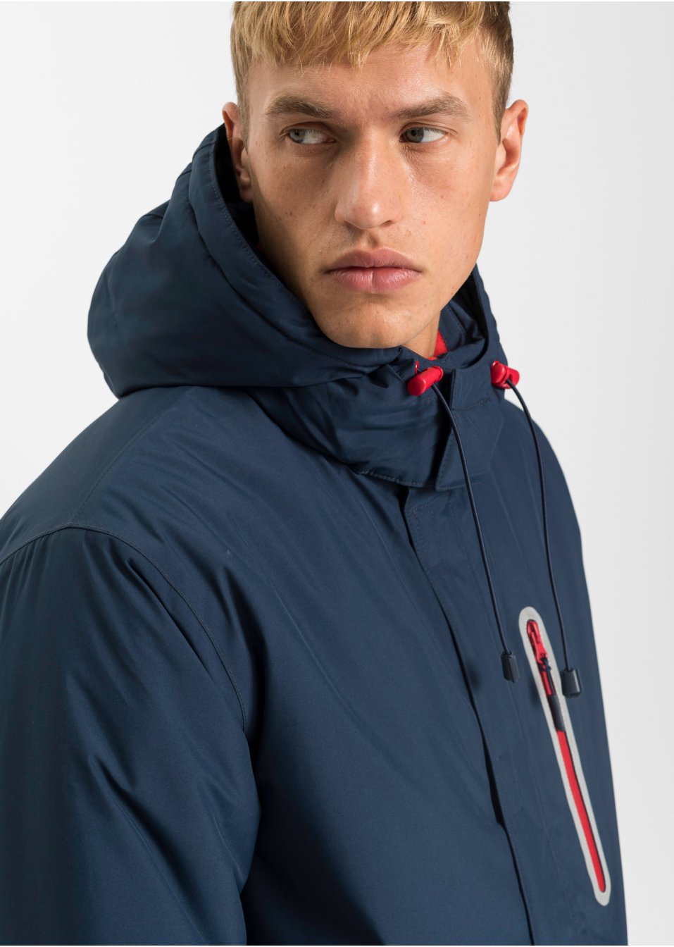 Veste outdoor fonctionnelle avec pare-neige