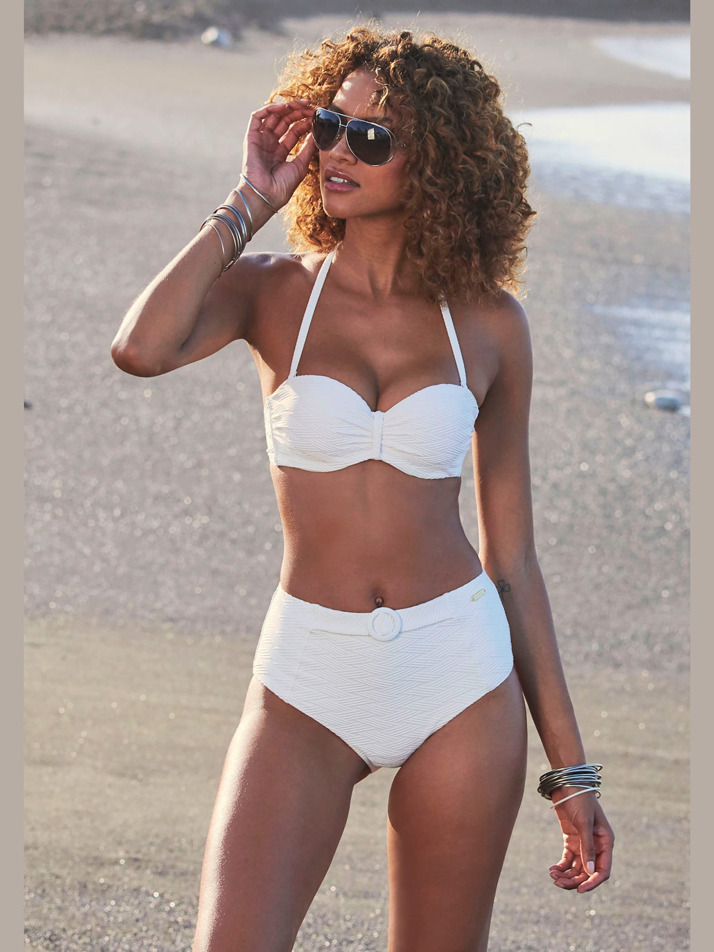 Haut de bikini bandeau à armatures matière structurée aux couleurs tendances