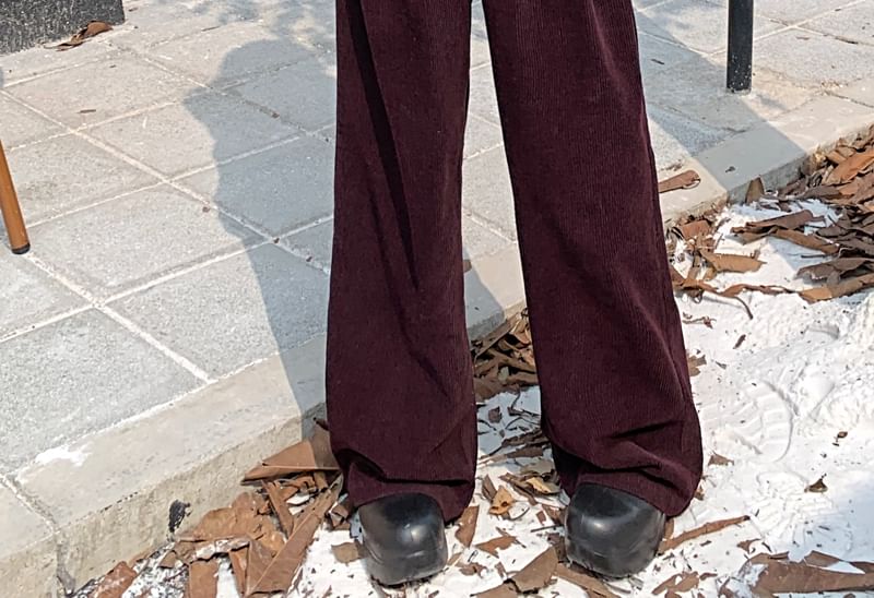 RONIN - Hoge taille effen corduroy broek met wijde pijpen