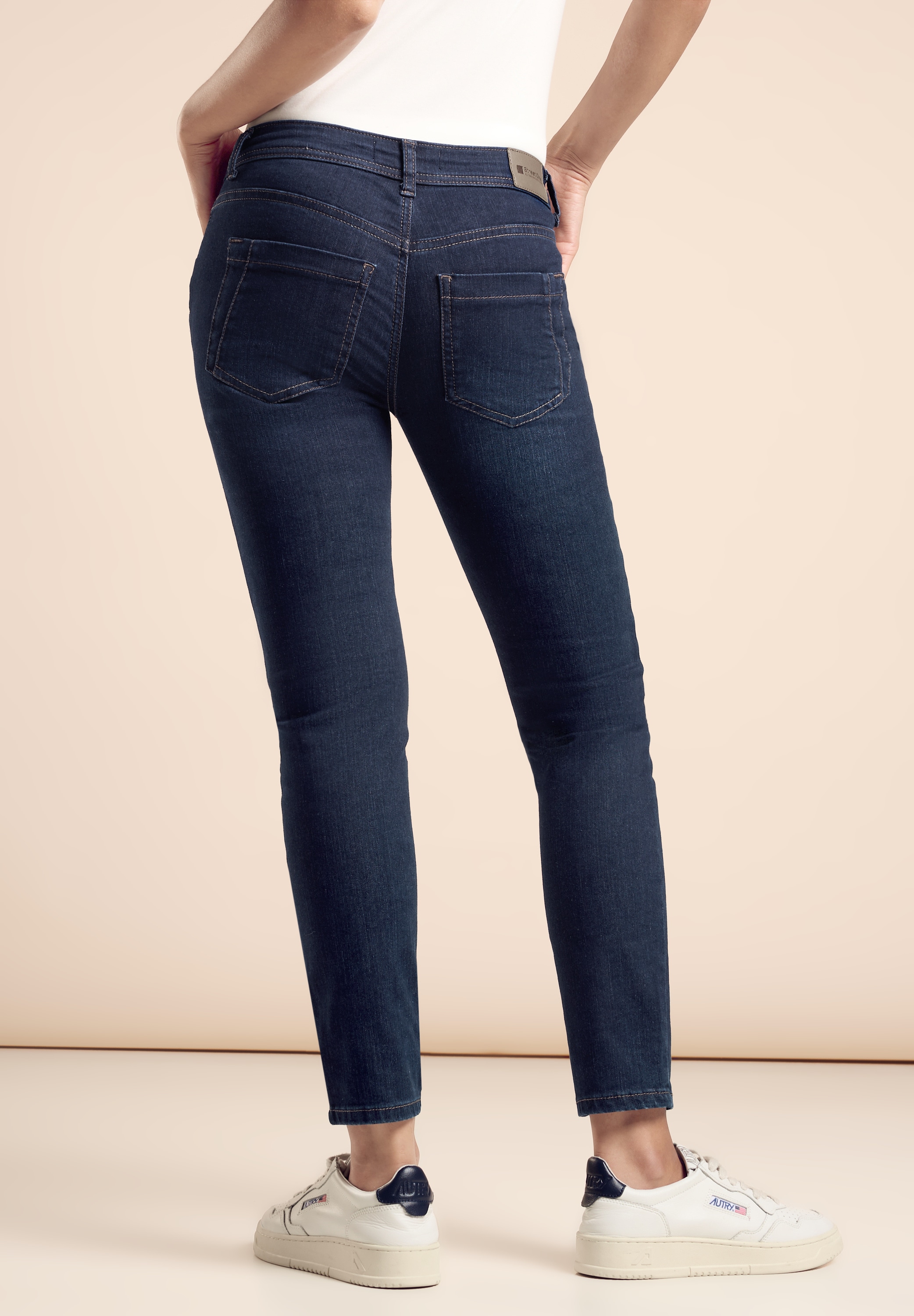 STREET ONE Slim-fit-Jeans »Style YORK« im Five-Pocket Style
