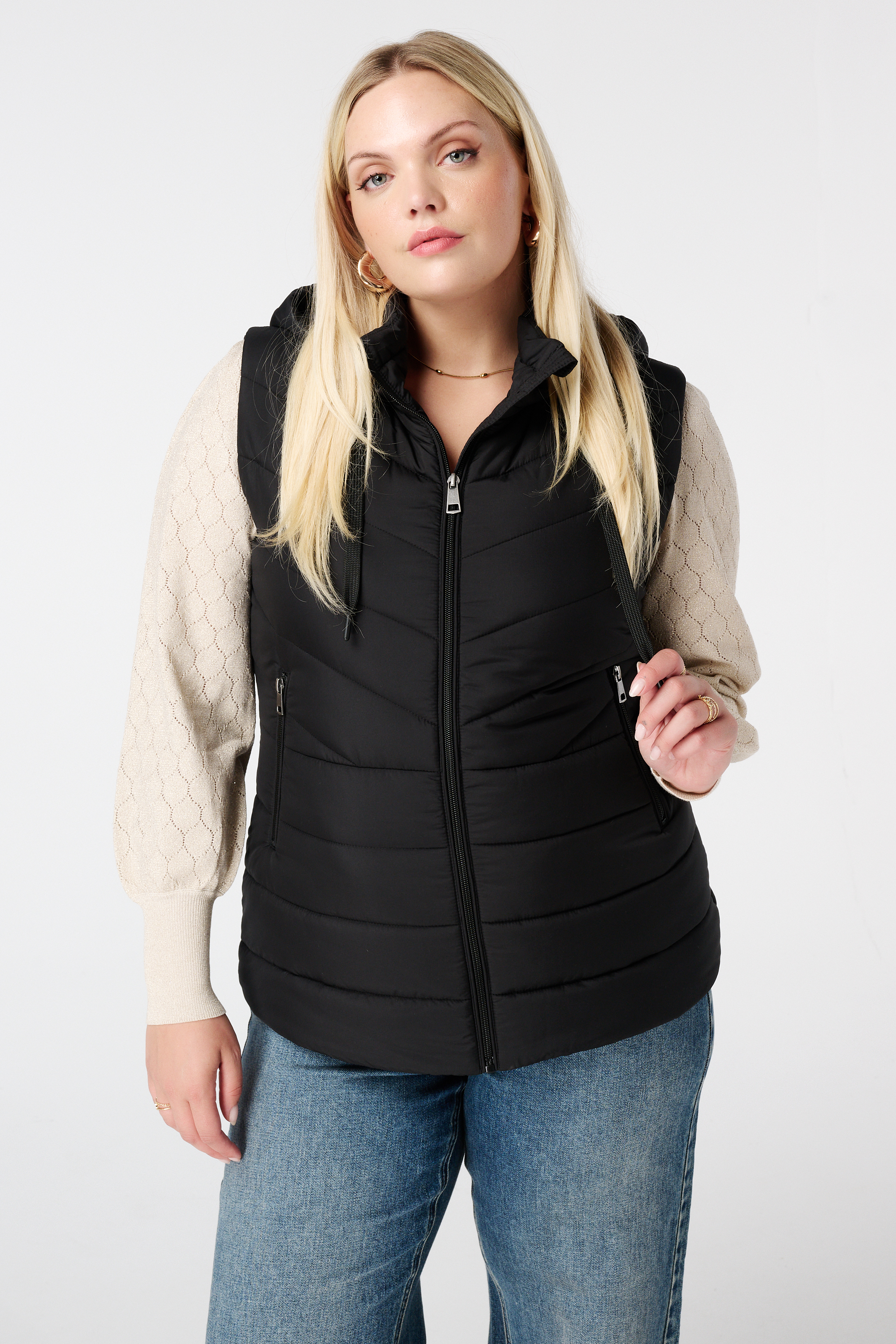 Gewatteerde bodywarmer met capuchon Zwart