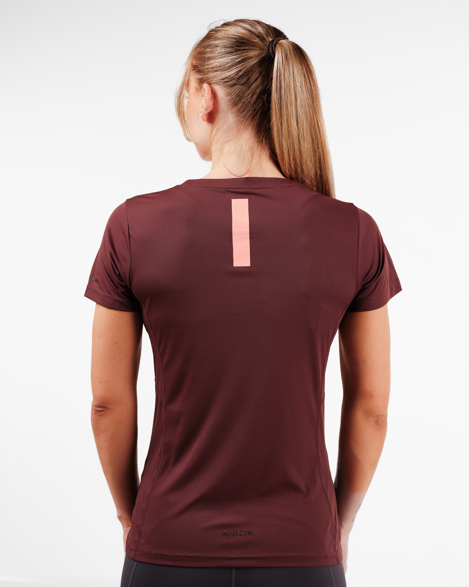 LEVITY Trail Adv Vent Tee Dark Cherry