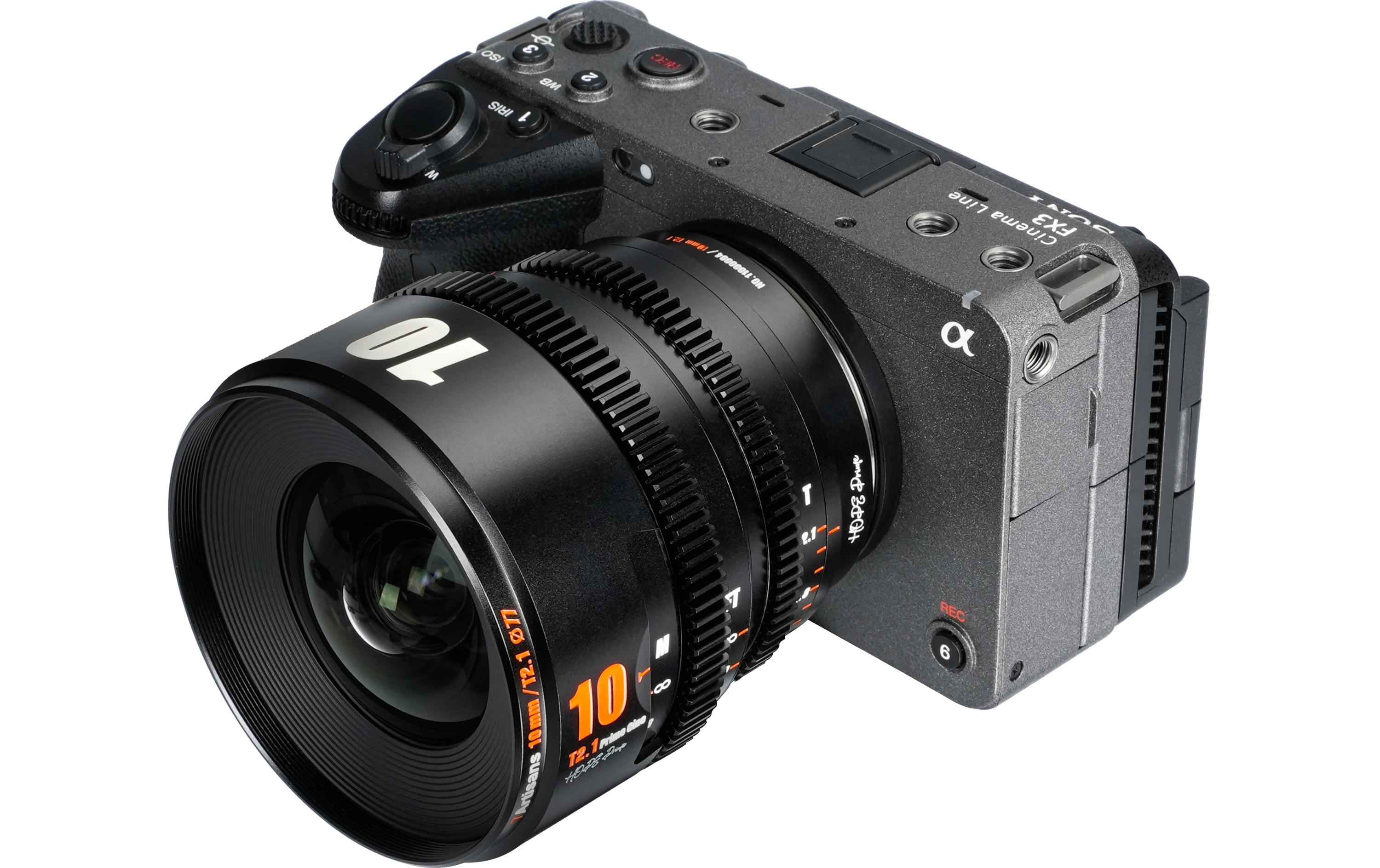 Festbrennweite 10mm T/2.1 – Sony E-Mount<br>Kompaktes, leichtes Objektiv für Kameras mit Super35-Sensoren