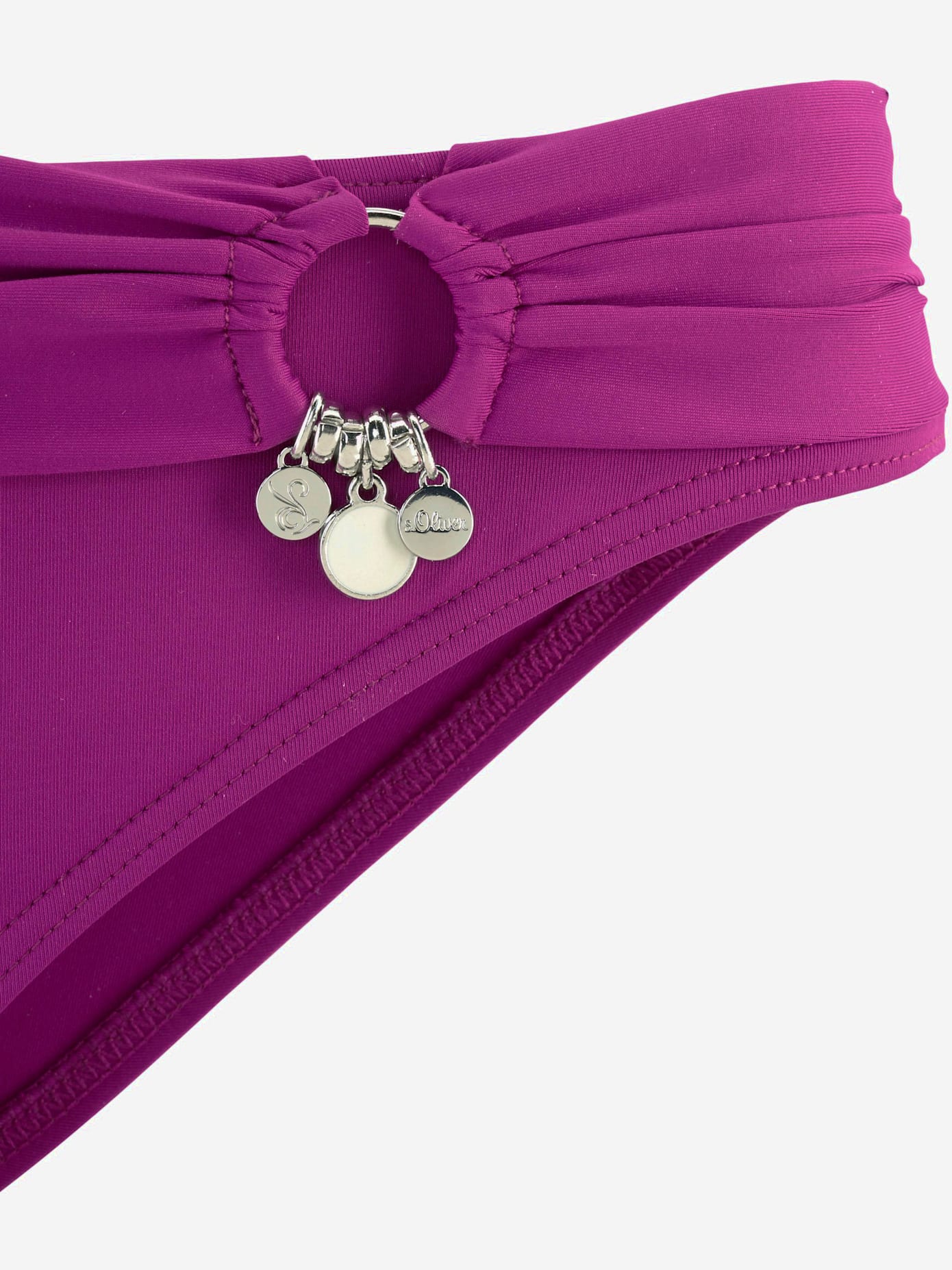 Bikini triangle juste magnifique