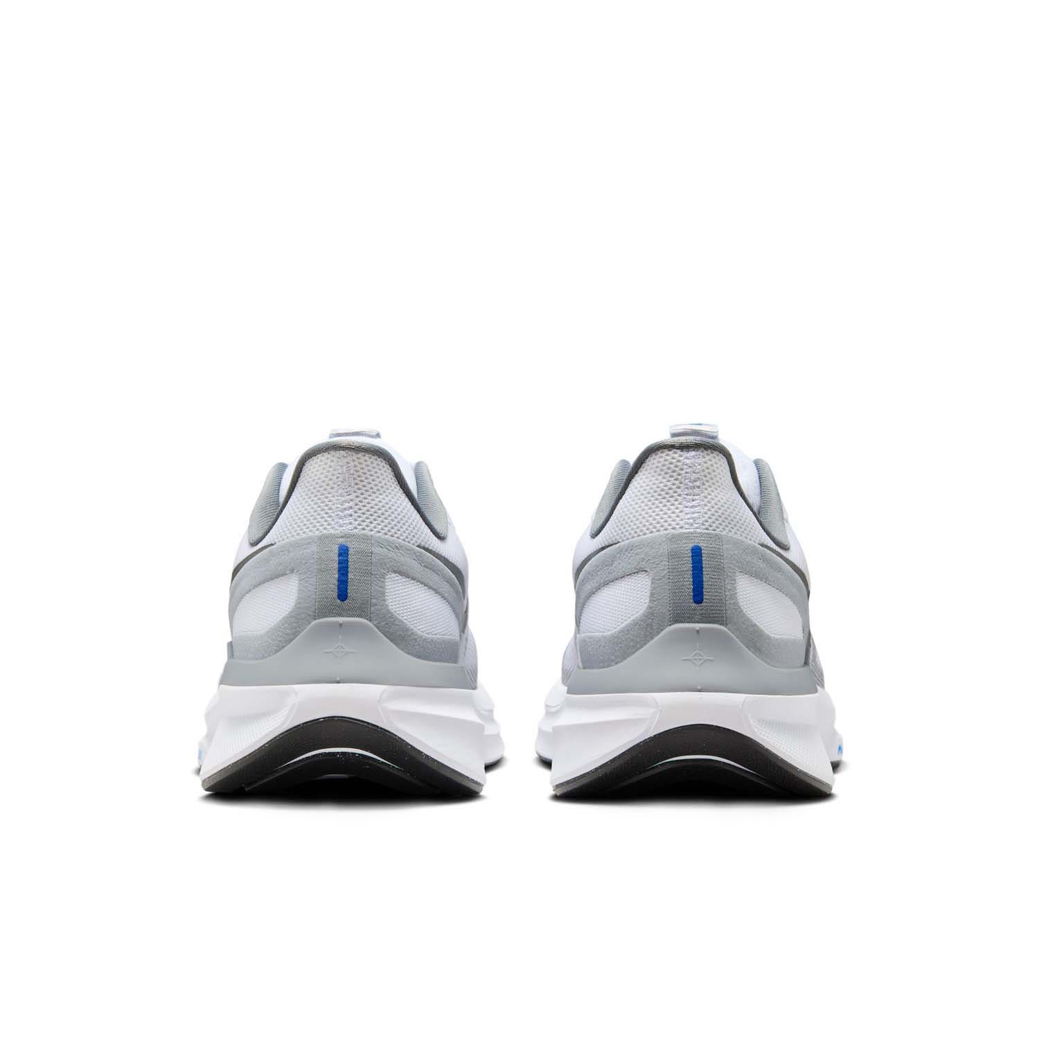Nike  Structure 25