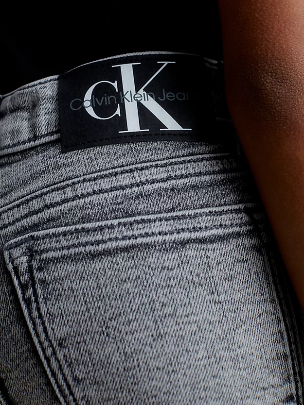 Calça jeans skinny de cintura média