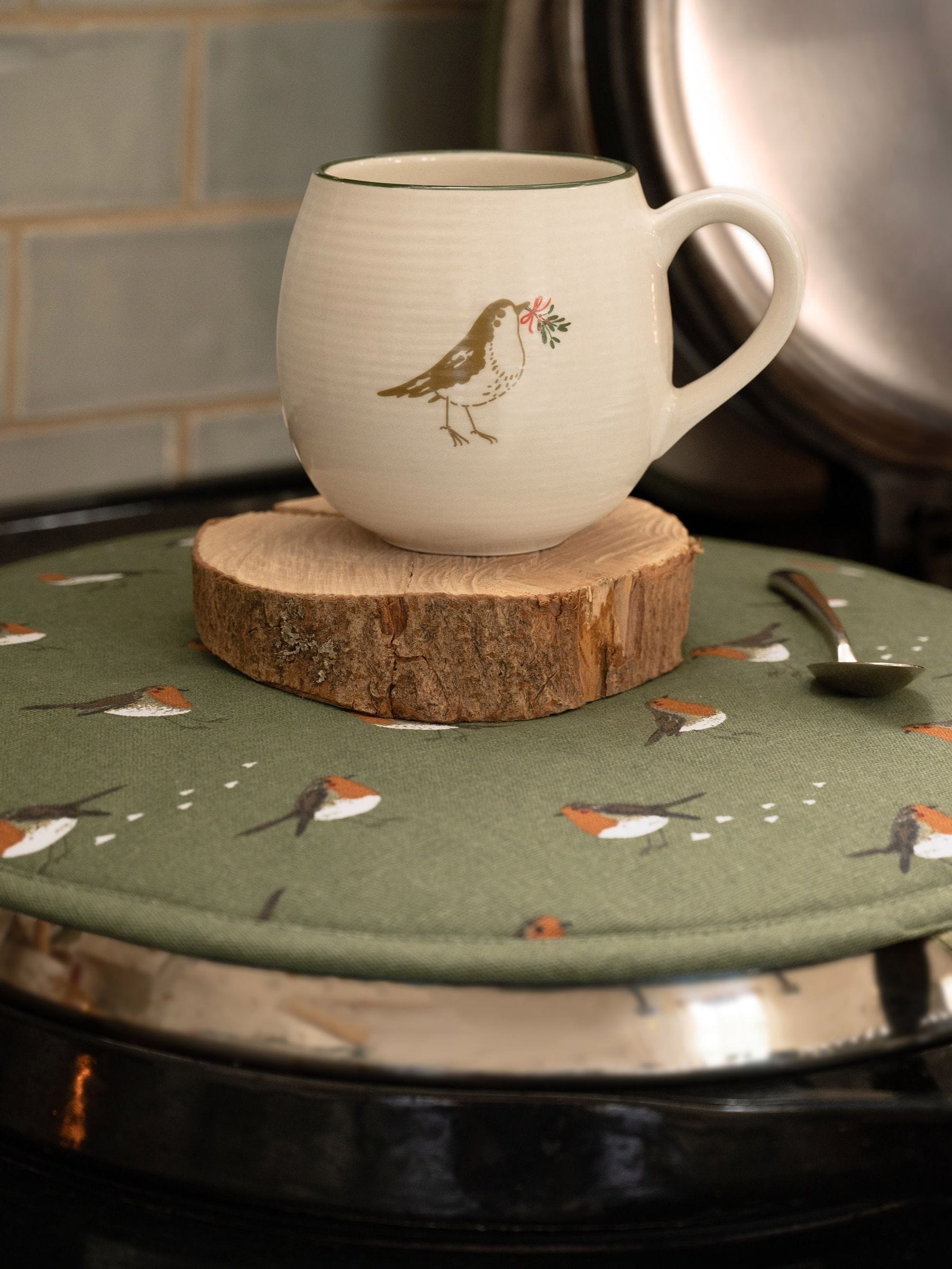 Sophie Allport Robin Circular Hob Cover