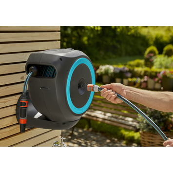 Gardena wandslangenbox Roll Up 15 meterincl. tuinspuit