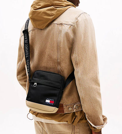 Tommy Hilfiger Tasche - Ess Daily - Schwarz