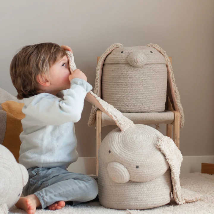 Lorena Canals - Spiel- und Aufbewahrungskorb, mini Rita the Rabbit, creme