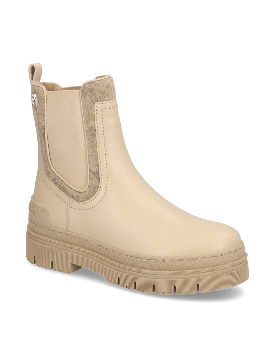 FEMININE FELT CHELSEA BOOTIE