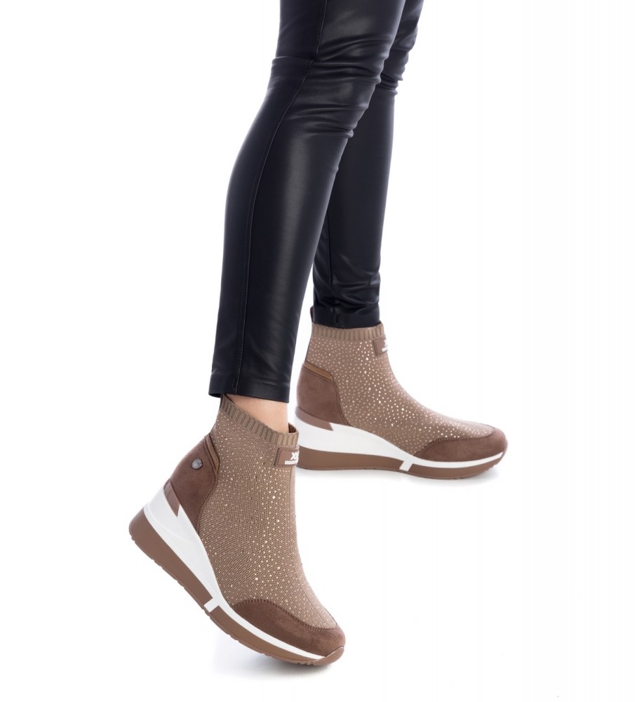 Botas Xti 140056 marrom
