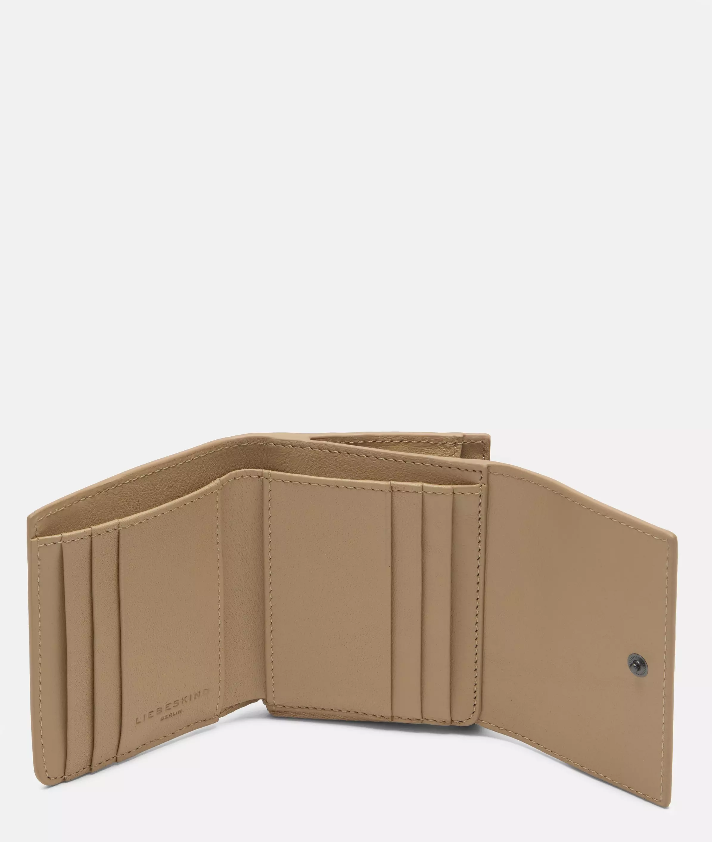 Alva wallet M Spacious leather wallet